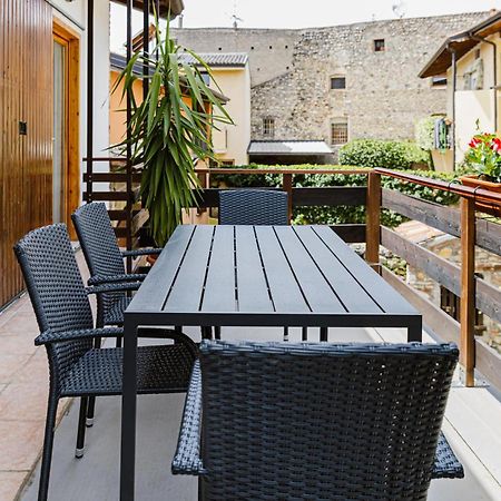 Cozy Castello Appartement Manerba del Garda Buitenkant foto