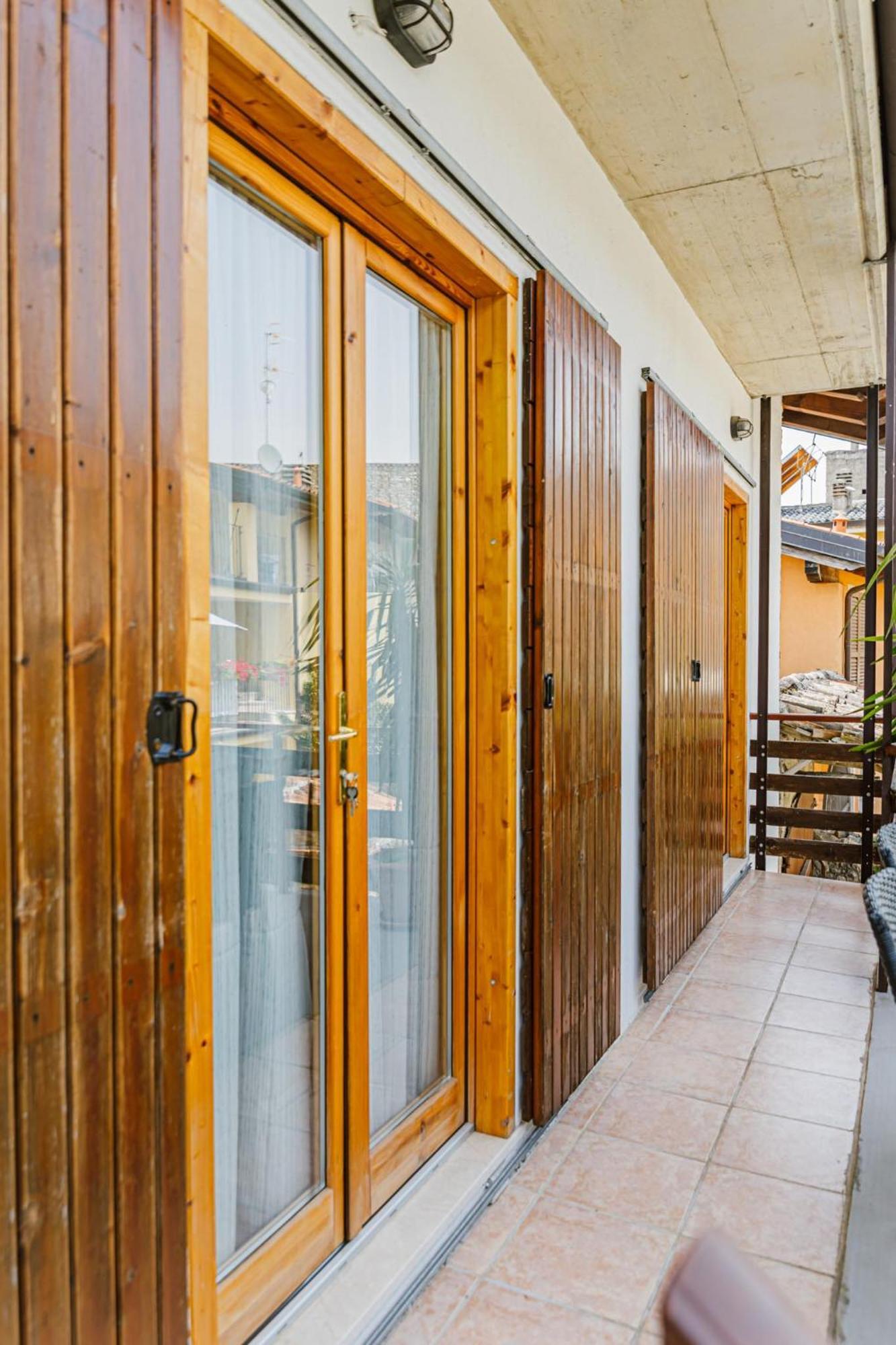 Cozy Castello Appartement Manerba del Garda Buitenkant foto