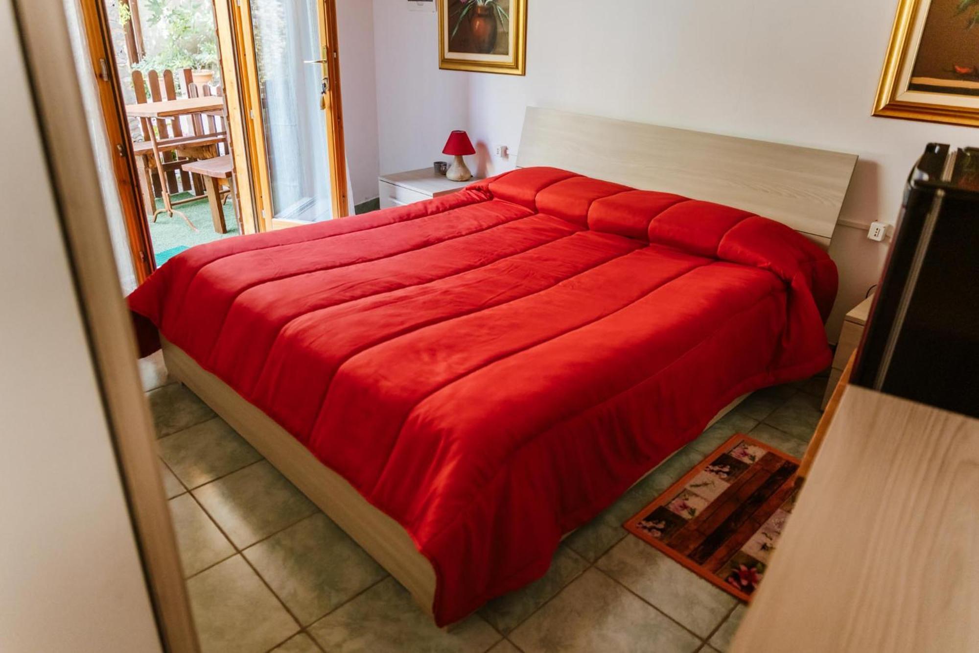 Cozy Castello Appartement Manerba del Garda Buitenkant foto