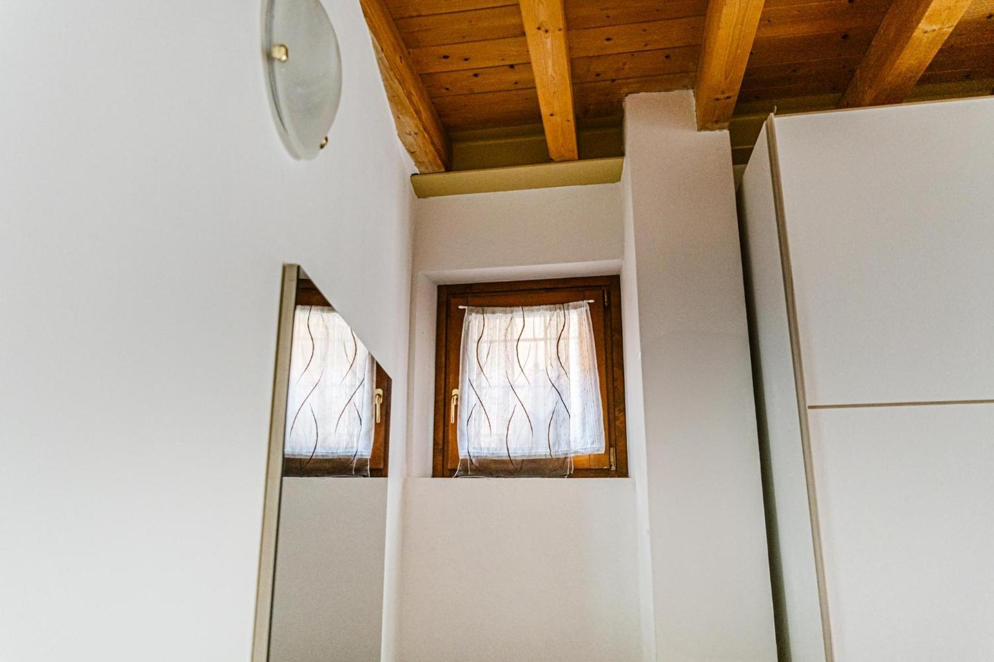 Cozy Castello Appartement Manerba del Garda Buitenkant foto