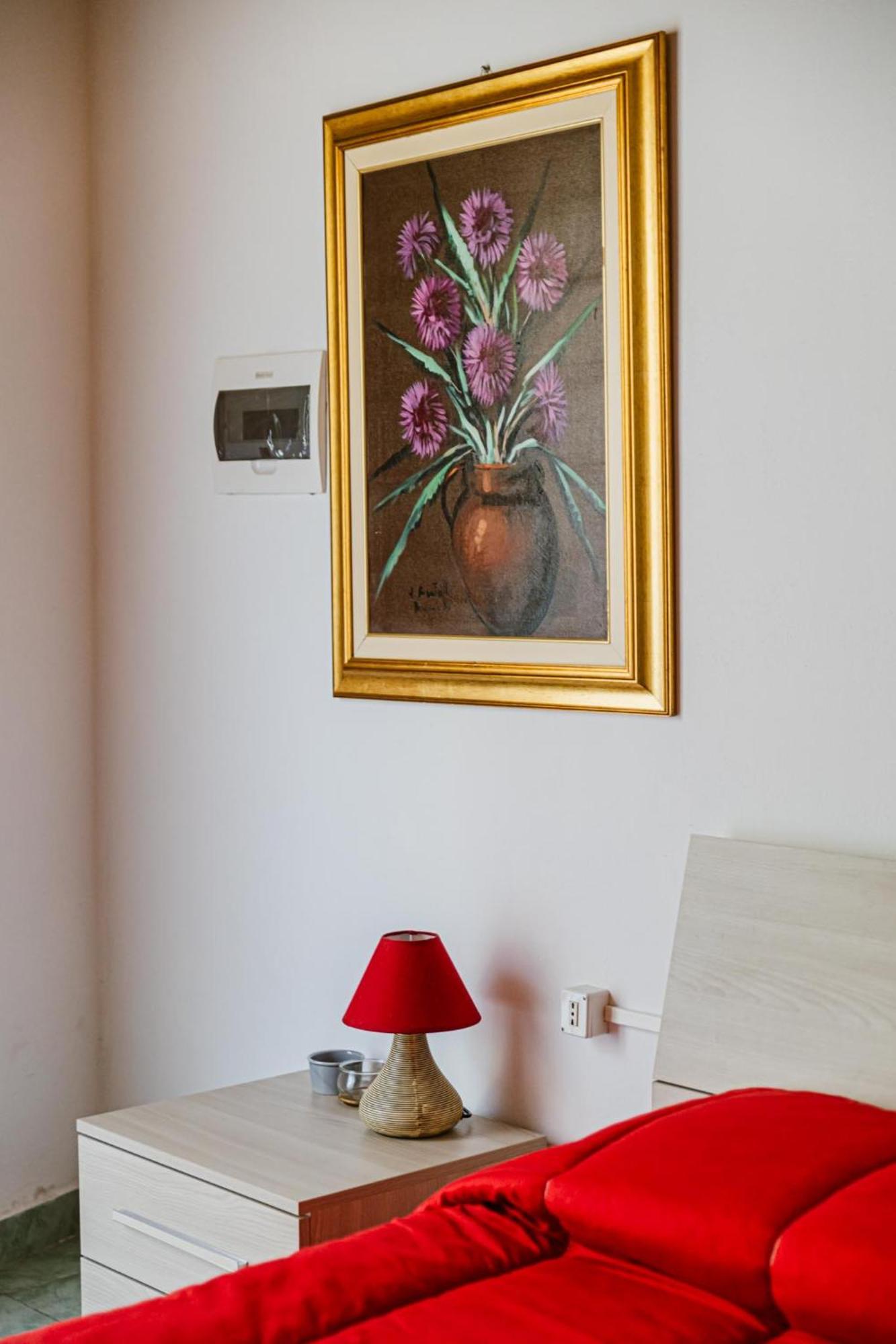 Cozy Castello Appartement Manerba del Garda Buitenkant foto